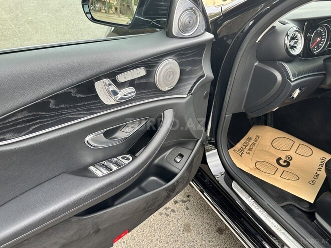 Mercedes E 220 2017, 180,900 km - 2.2 l - Bakı