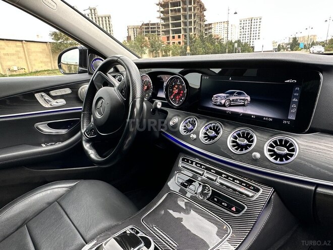 Mercedes E 220 2017, 180,900 km - 2.2 l - Bakı