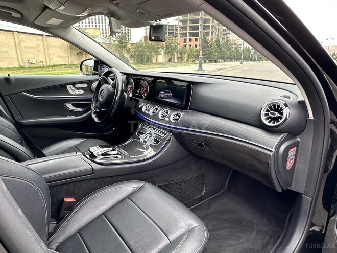 Mercedes E 220 2017, 180,900 km - 2.2 l - Bakı