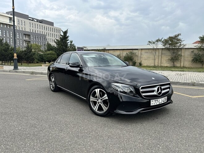 Mercedes E 220 2017, 180,900 km - 2.2 l - Bakı
