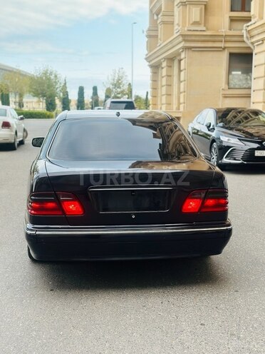 Mercedes E 270 2001, 365,000 km - 2.7 л - Bakı