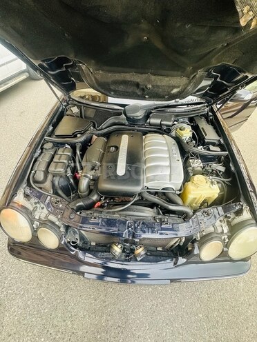 Mercedes E 270 2001, 365,000 km - 2.7 л - Bakı