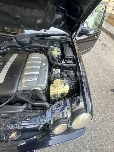 Mercedes E 270 2001, 365,000 km - 2.7 л - Bakı