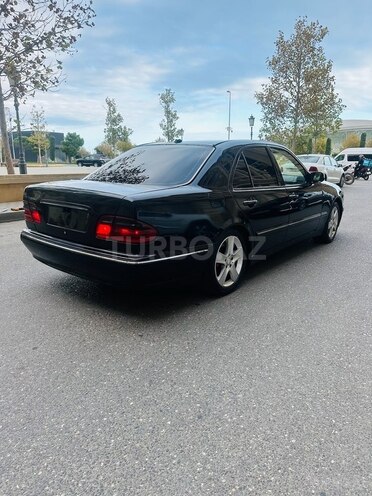 Mercedes E 270 2001, 365,000 km - 2.7 л - Bakı