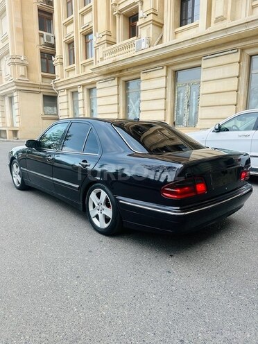 Mercedes E 270 2001, 365,000 km - 2.7 л - Bakı