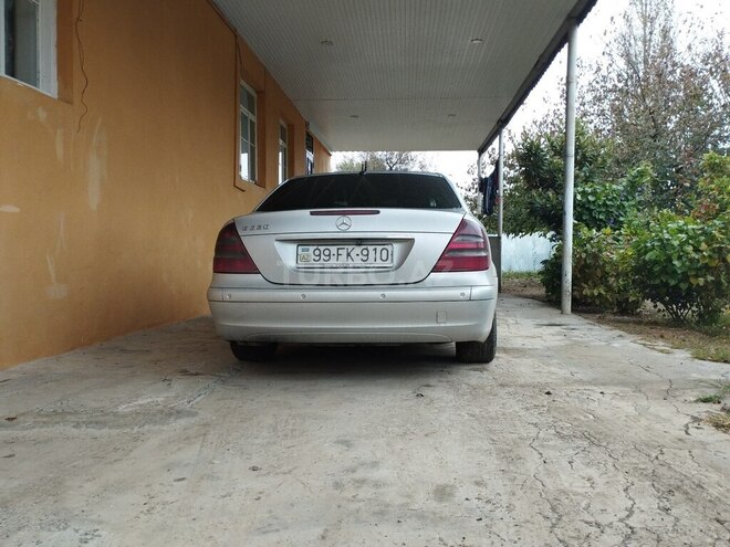 Mercedes E 220 2006, 380,000 km - 2.2 l - Goranboy