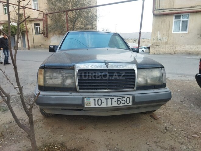 Mercedes E 300 1991, 200,000 km - 3.0 l - Bakı