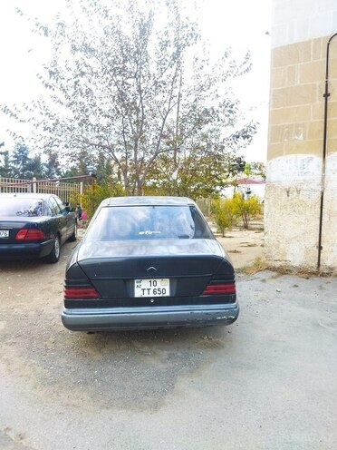 Mercedes E 300 1991, 200,000 km - 3.0 l - Bakı