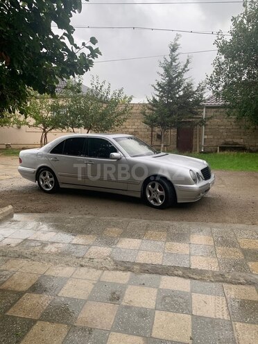 Mercedes E 270 2001, 298,000 km - 2.7 л - Bakı