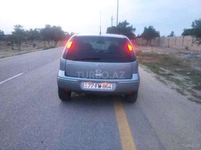 Opel Corsa 2004, 310,000 km - 1.4 л - Bakı