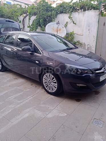 Opel Astra 2014, 206,000 km - 1.6 л - Bakı