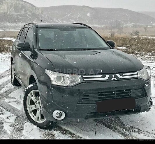 Mitsubishi Outlander 2013, 235,000 km - 3.0 л - Bakı