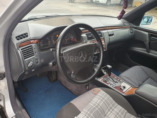 Mercedes E 200 1997, 450,000 km - 2.0 l - Bakı