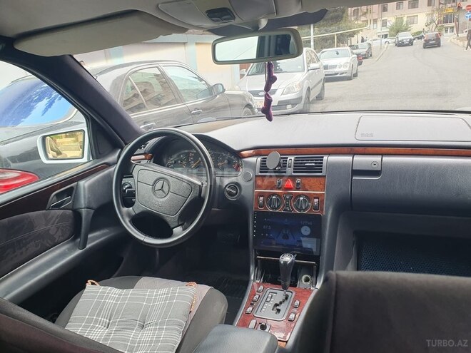 Mercedes E 200 1997, 450,000 km - 2.0 l - Bakı
