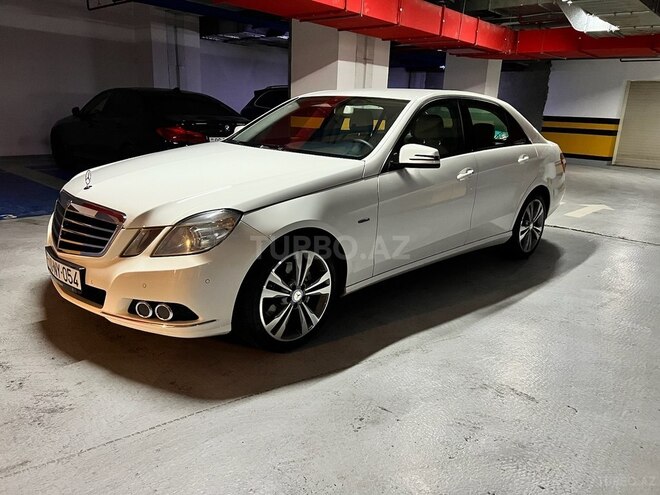 Mercedes E 250 2011, 239,000 km - 1.8 л - Bakı