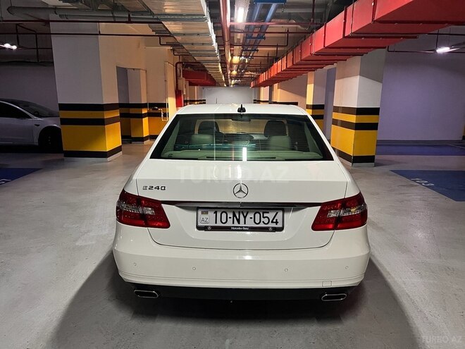 Mercedes E 250 2011, 239,000 km - 1.8 л - Bakı