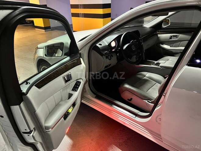 Mercedes E 250 2011, 239,000 km - 1.8 л - Bakı