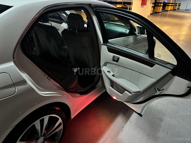 Mercedes E 250 2011, 239,000 km - 1.8 л - Bakı