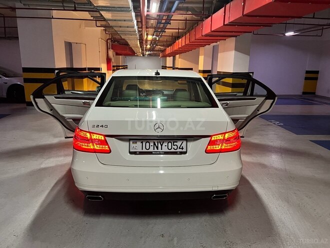 Mercedes E 250 2011, 239,000 km - 1.8 л - Bakı