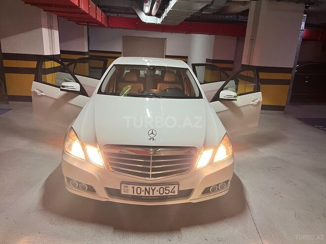 Mercedes E 250 2011, 239,000 km - 1.8 л - Bakı