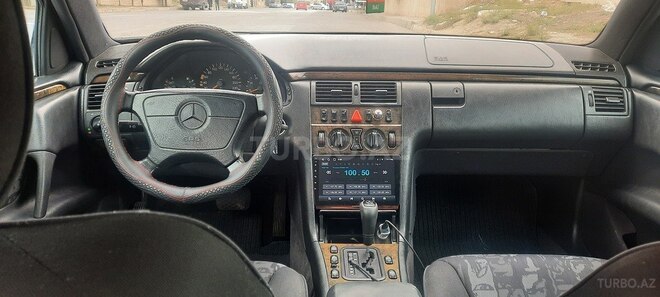 Mercedes E 240 1998, 340,225 km - 2.4 l - Bakı