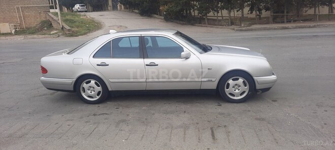 Mercedes E 240 1998, 340,225 km - 2.4 l - Bakı