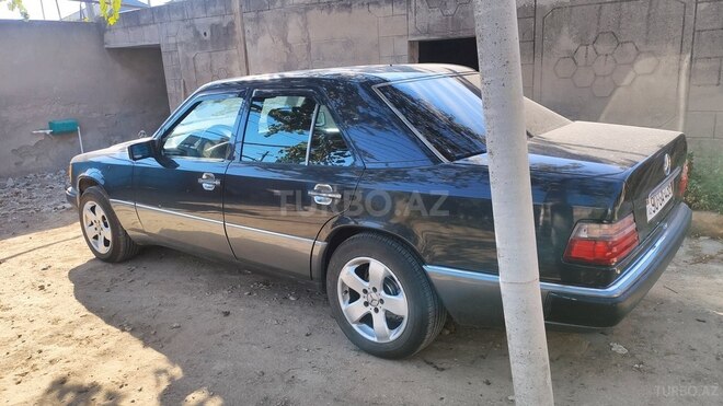 Mercedes E 200 1993, 500,000 km - 2.0 l - Bakı