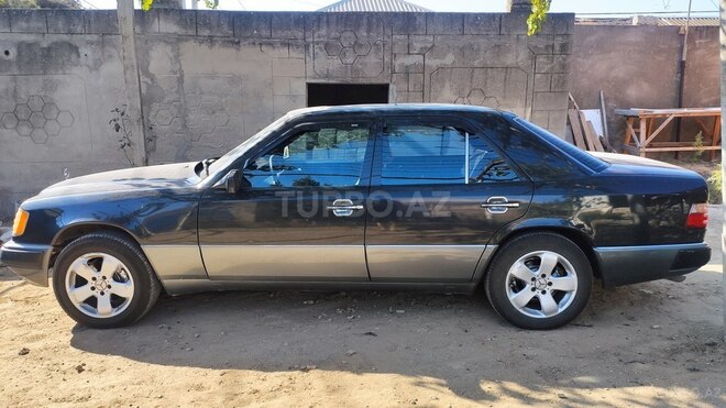 Mercedes E 200 1993, 500,000 km - 2.0 l - Bakı