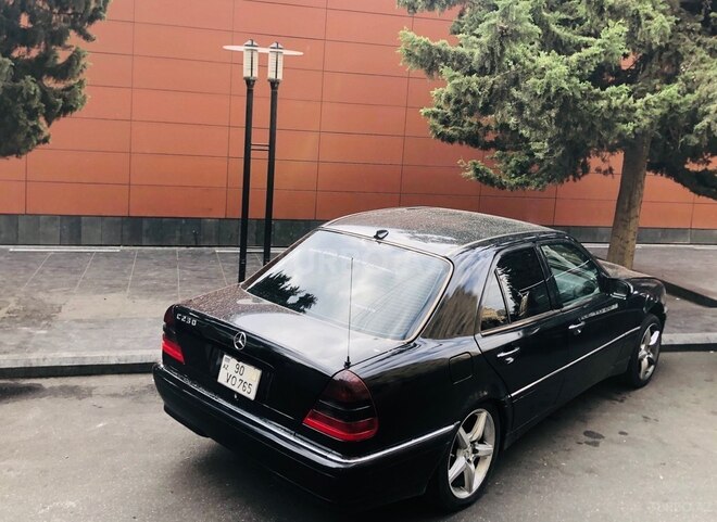 Mercedes C 230 1999, 285,000 km - 2.3 l - Bakı