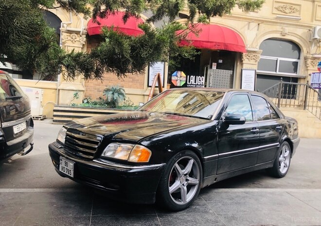 Mercedes C 230 1999, 285,000 km - 2.3 l - Bakı