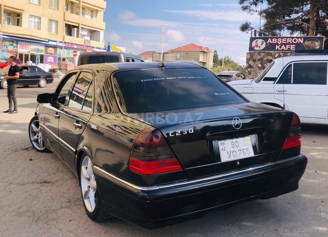Mercedes C 230 1999, 285,000 km - 2.3 l - Bakı