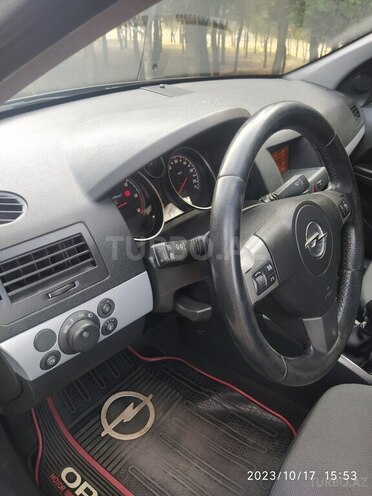 Opel Astra 2006, 256,200 km - 1.3 l - Bakı