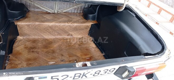 LADA (VAZ) 2106 1983, 26,000 km - 1.5 л - Salyan