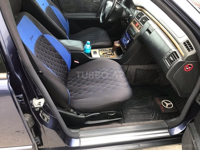 Mercedes E 240 1999, 224,000 km - 2.4 l - Bakı