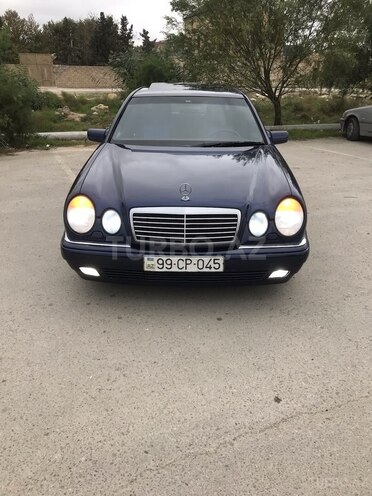 Mercedes E 240 1999, 224,000 km - 2.4 l - Bakı