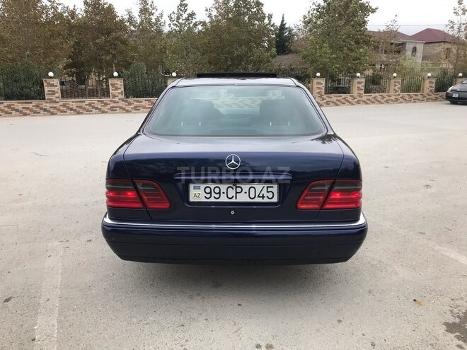 Mercedes E 240 1999, 224,000 km - 2.4 l - Bakı
