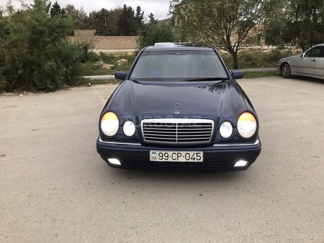 Mercedes E 240 1999, 224,000 km - 2.4 l - Bakı