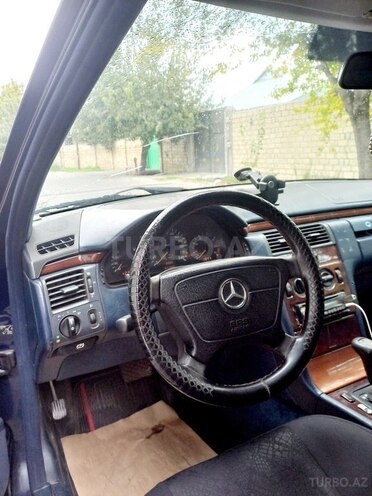 Mercedes E 200 1995, 610,000 km - 2.0 l - Göyçay