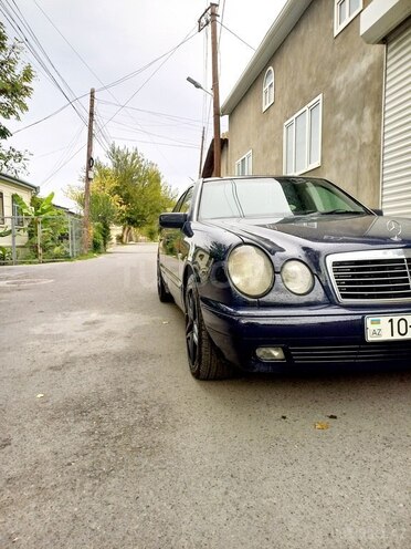 Mercedes E 200 1995, 610,000 km - 2.0 l - Göyçay