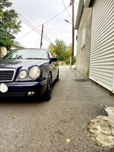 Mercedes E 200 1995, 610,000 km - 2.0 l - Göyçay