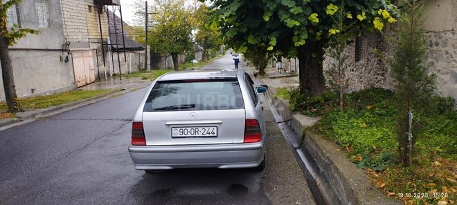 Mercedes C 200 2000, 563,855 km - 2.0 l - Şəki