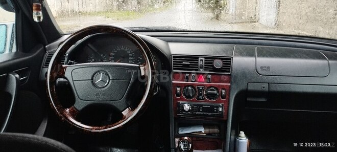 Mercedes C 200 2000, 563,855 km - 2.0 l - Şəki