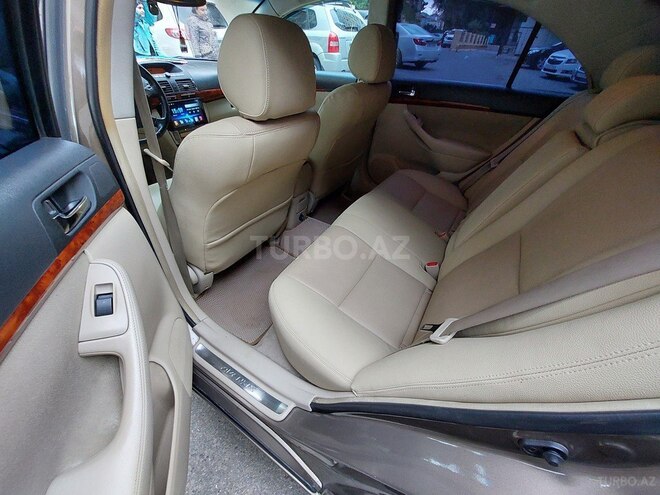 Toyota Avensis 2005, 274,100 km - 2.0 l - Bakı