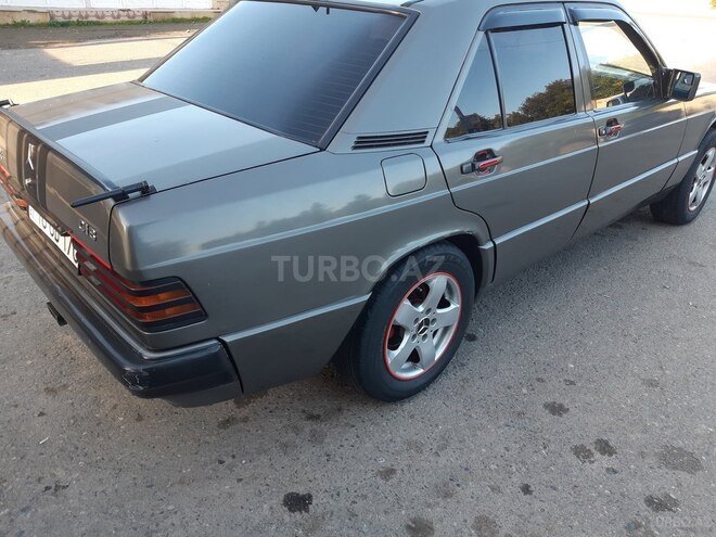 Mercedes 190 1992, 10,000 km - 1.8 л - Saatlı