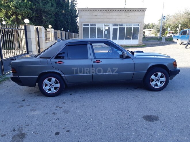 Mercedes 190 1992, 10,000 km - 1.8 л - Saatlı