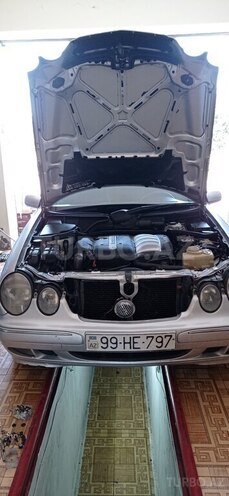 Mercedes E 220 2000, 288,000 km - 2.2 л - Beyləqan