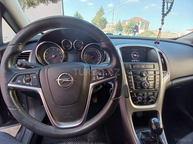 Opel Astra 2011, 190,000 km - 1.4 l - Goranboy
