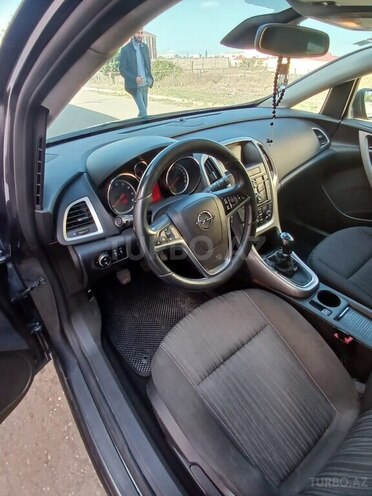 Opel Astra 2011, 190,000 km - 1.4 l - Goranboy