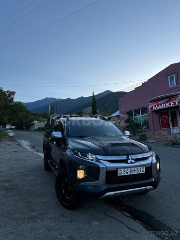 Mitsubishi L200 2020, 94,726 km - 2.4 l - Qax