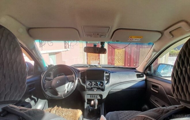 Mitsubishi L200 2020, 94,726 km - 2.4 l - Qax